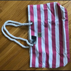 NEW WITH TAGS Large Bag and Carry Beach Bag